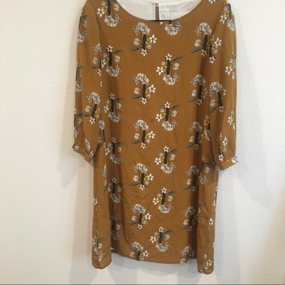 Amour Vert 100% silk dress size medium mustard gold mini with floral design